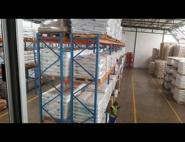 1,040M² WAREHOUSE TO LET IN KILLARNEY GARDENS